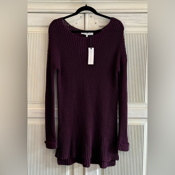 cupcakes & cashmere Sweaters - CUPCAKES & CASHMERE Purple Knit Boatneck Sweater, Size Medium